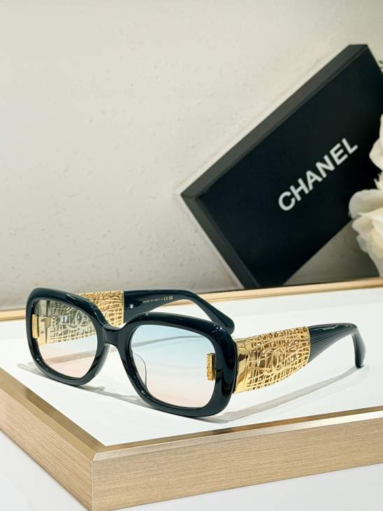 Picture of Chanel Sunglasses _SKUfw79279077fw